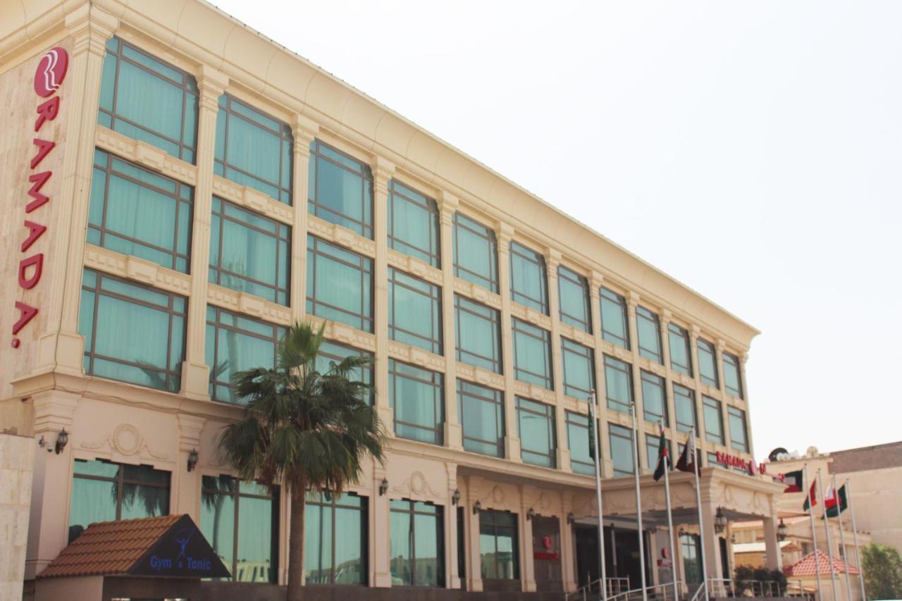 Ramada Riyadh Hotel Exterior foto